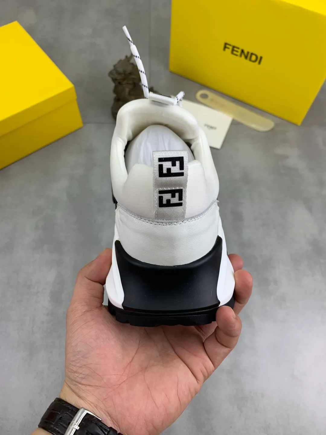 ​Men's shoes 💰P440 💰【New】Little monster 🆘 New FENDI 🕶️🕶️Simple routing effect, showing an elegant and cool driving shoe 🎬Using imported calfskin + first-layer pigskin lining🐂Excellent material🎬Detailed workmanship 🤗Comfortable foot feel➰➰. ​Pair it with any outfit to show your taste and temperament, low-key luxury ♻️Design ​simple and elegant ​noble and fashionable 🍃​Very loved and favored by trendy men 💓❤️Size: 38-44 (45 customized) 3️⃣ colors available